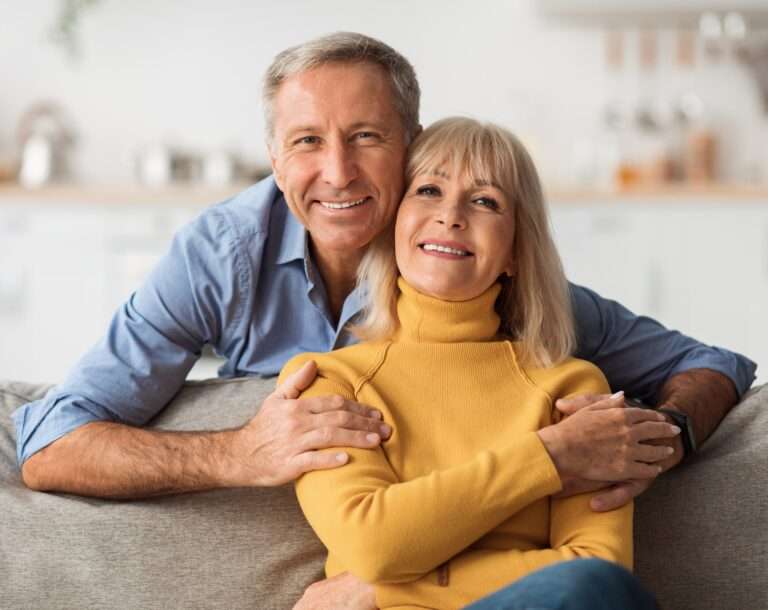 Life Settlement Marketplace - Happy senior couple